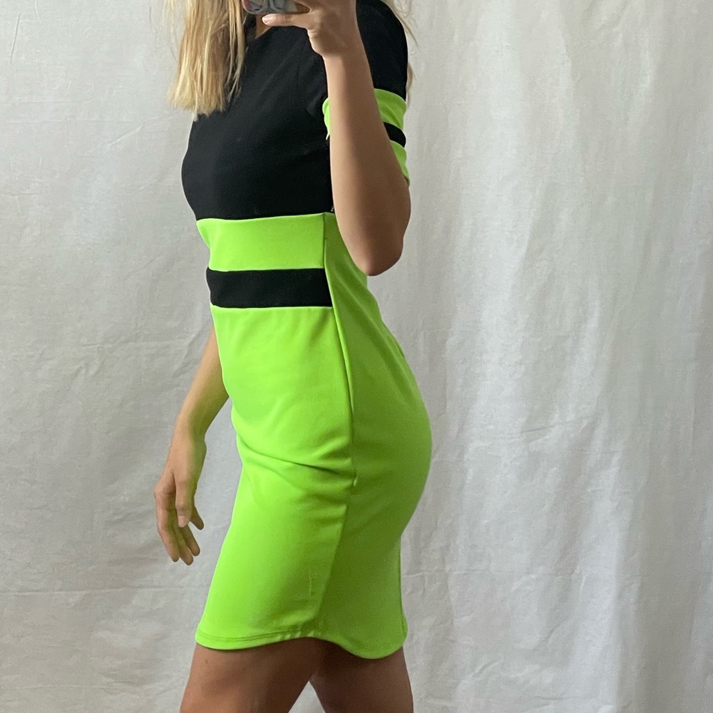 Dress - Picture 2 of 7